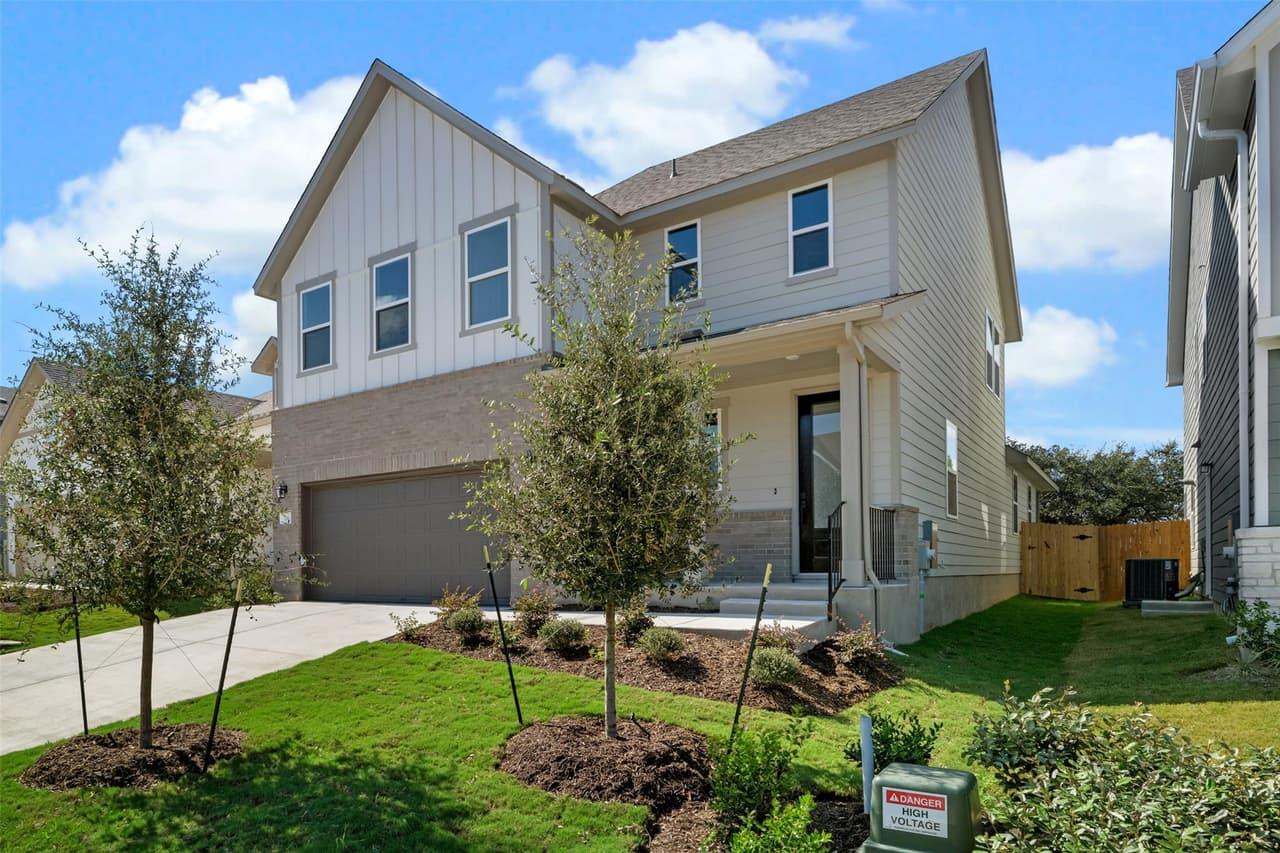 118  Crater Lake Dr photo 2