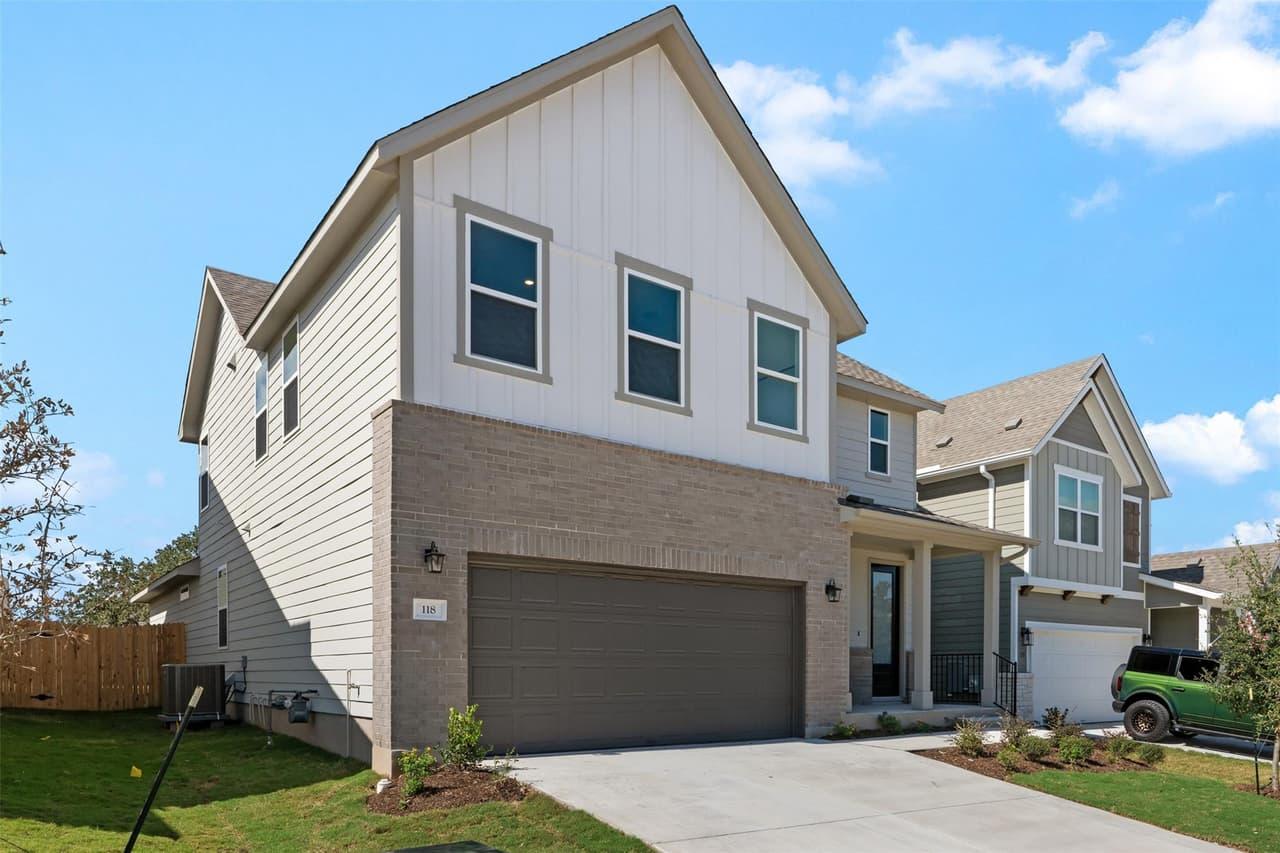 118  Crater Lake Dr photo 3