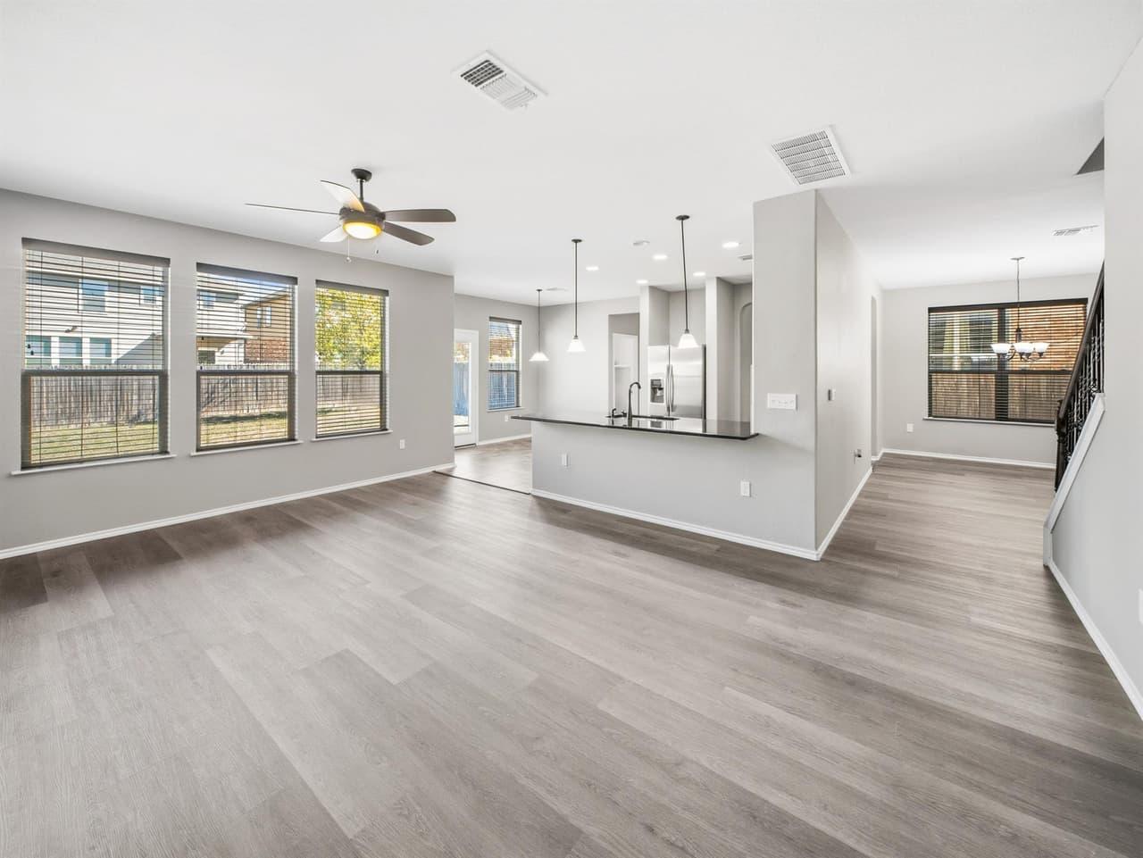 1512 SE Arial Dr photo 4