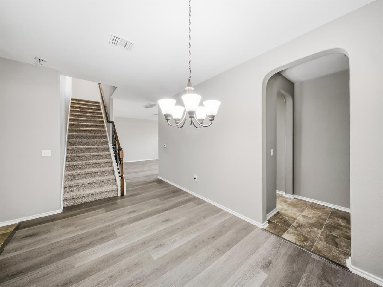 1512 SE Arial Dr photo 5