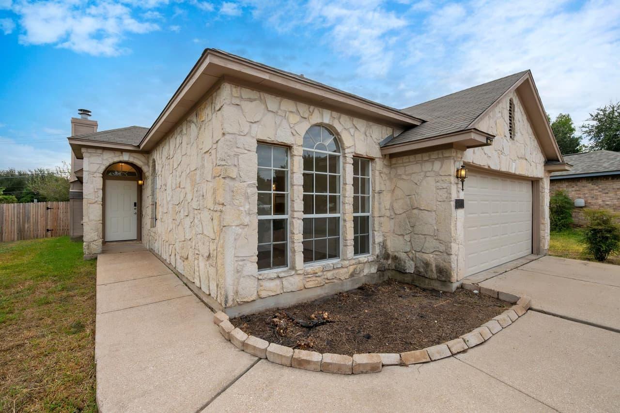 2800  Single Trace Ct photo 4