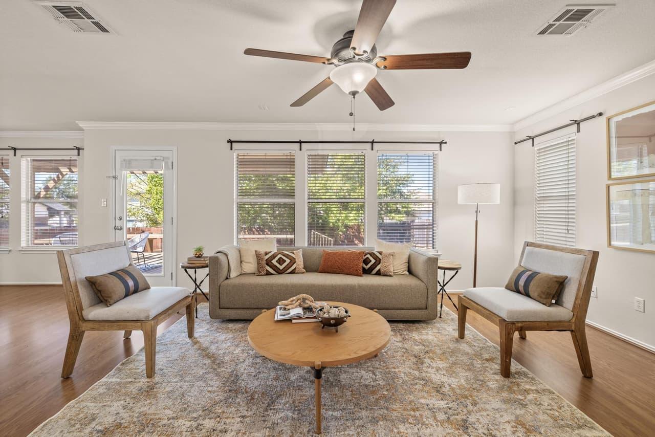17308  Valentine Dr photo 5