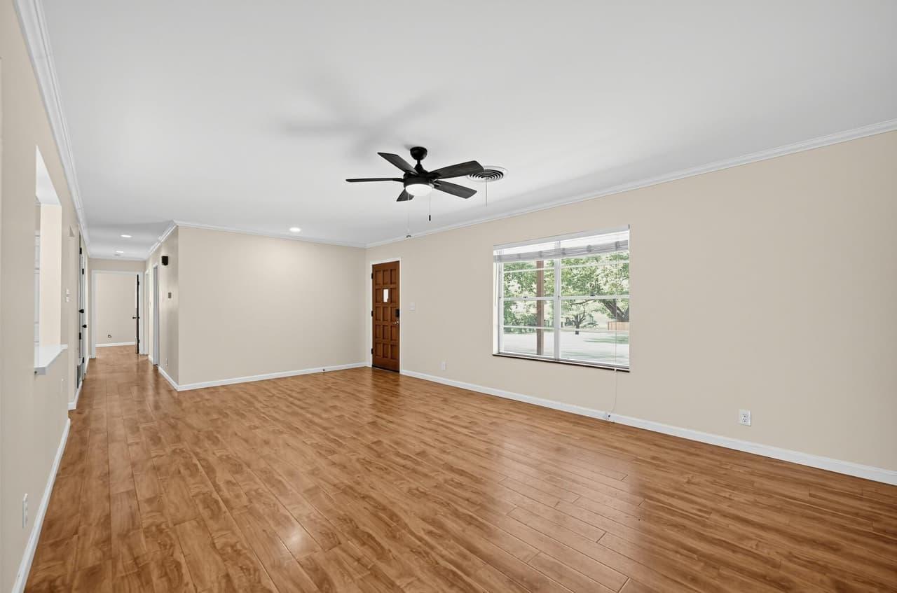 1611  Mesquite Ln photo 5