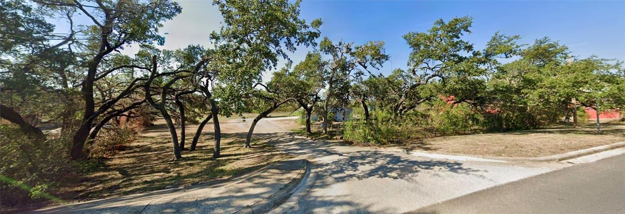 801 W Highway 290 None