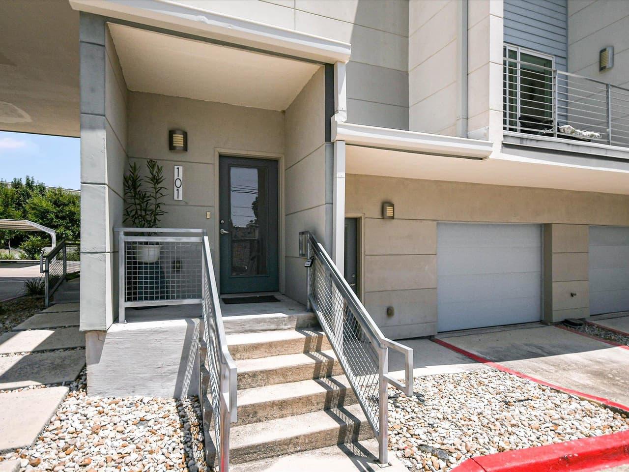 604 N Bluff Dr  #101 photo 6