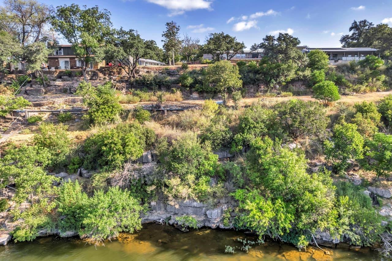 2800  Circle Dr photo 5