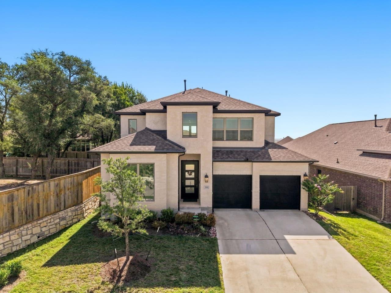 186  Cyrus Milton Dr