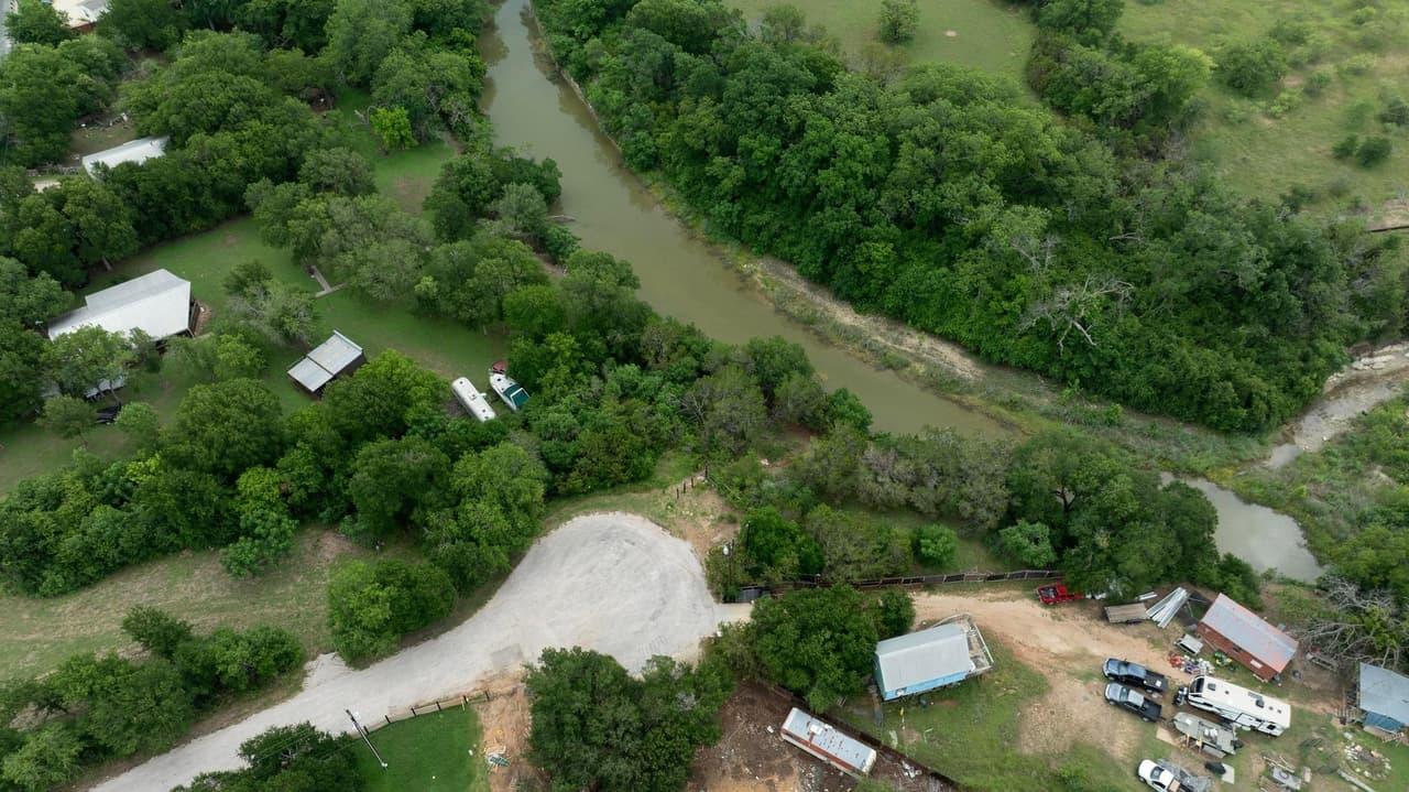 1620  San Gabriel Ranch Rd photo 3