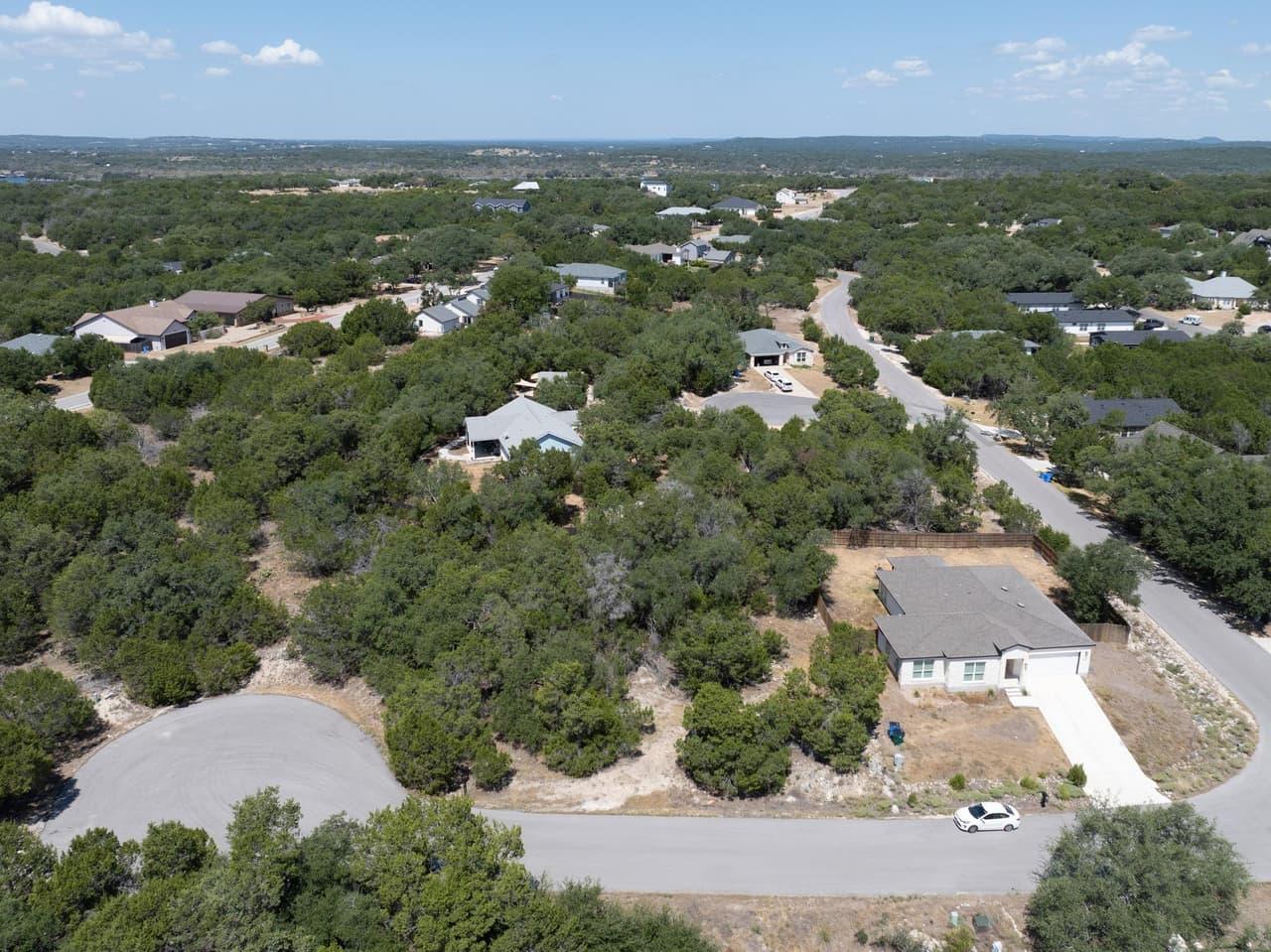 2306  Whitney Cv photo 2