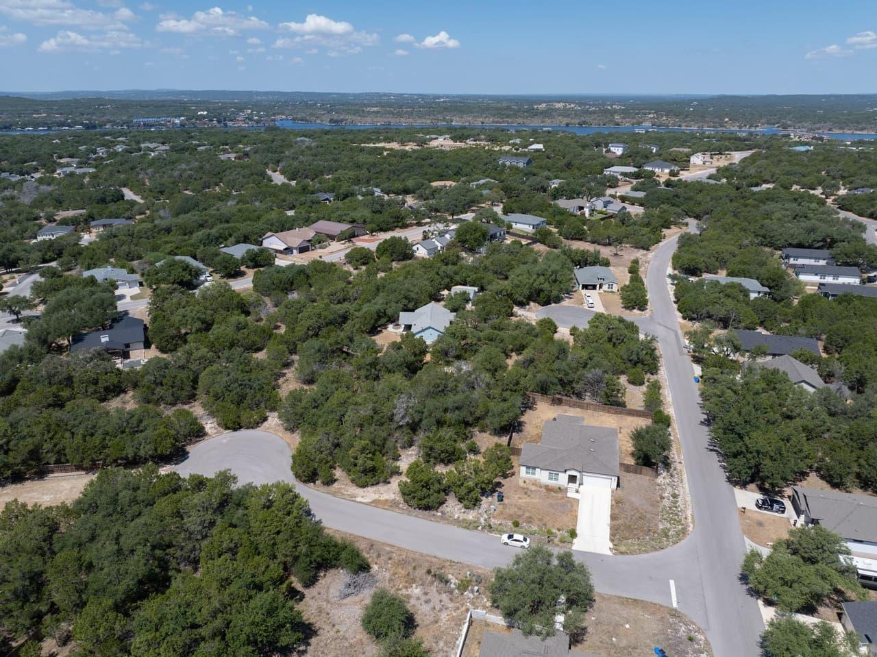 2306  Whitney Cv photo 3