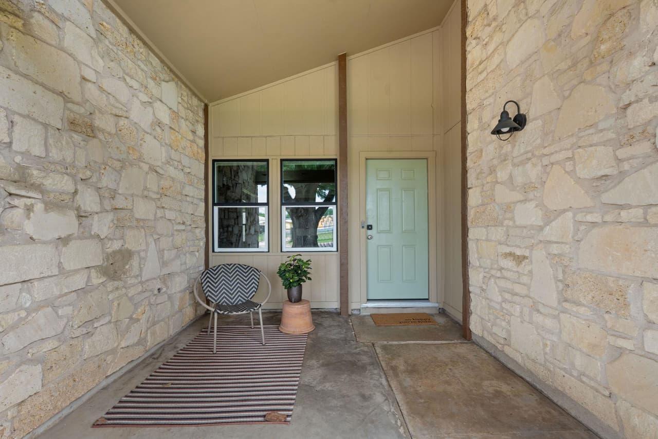 1515  Mearns Meadow Blvd photo 2