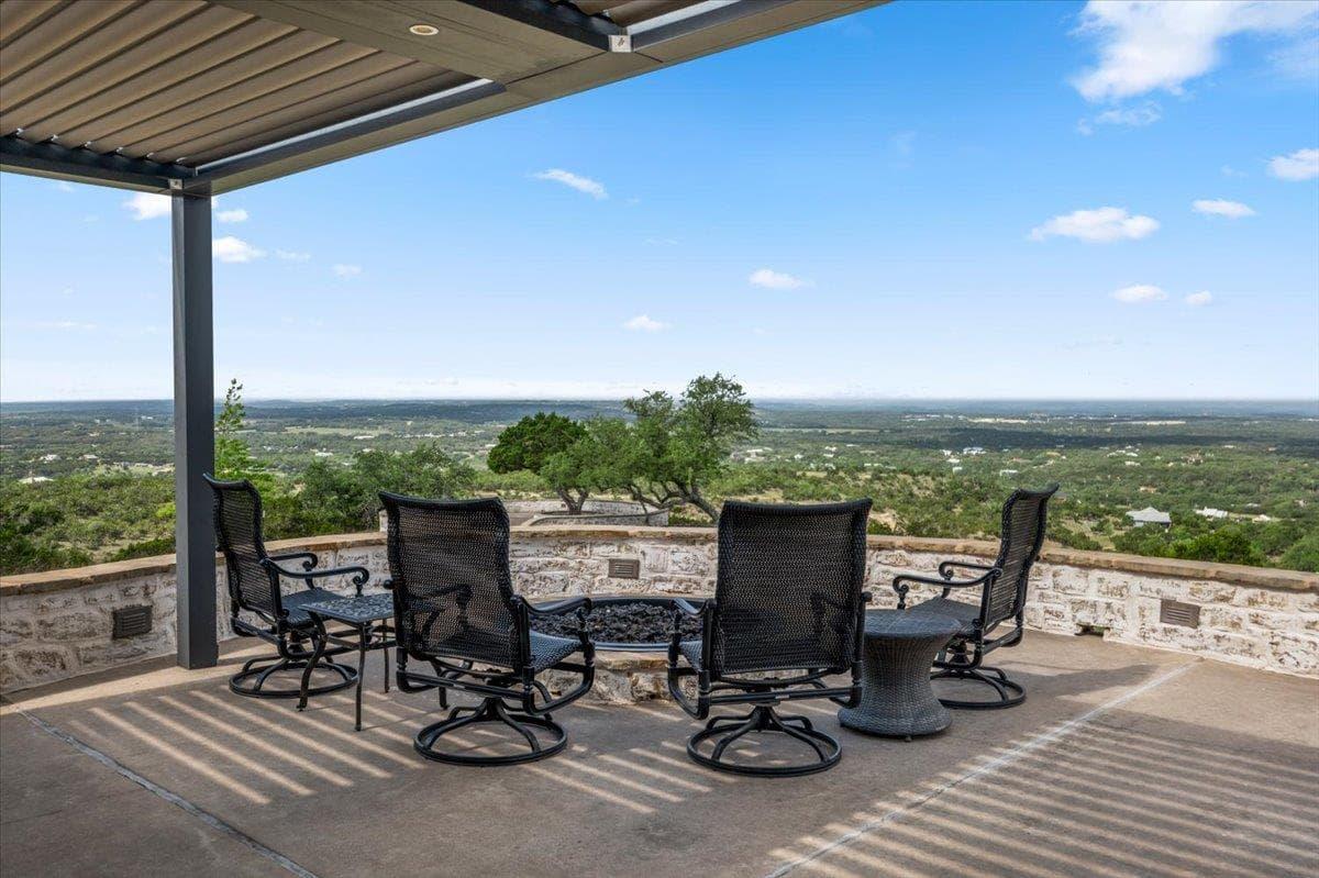 6594  W Hwy 290 None