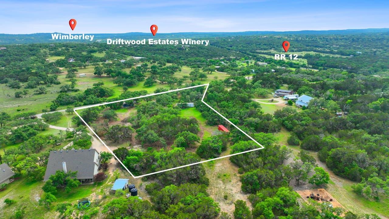 385  Country Ln