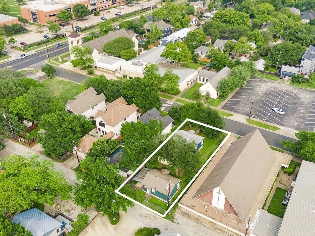 4408  Maybelle Ave