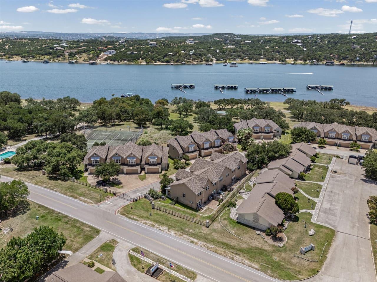 20911  Waterside Dr  #9 photo 2