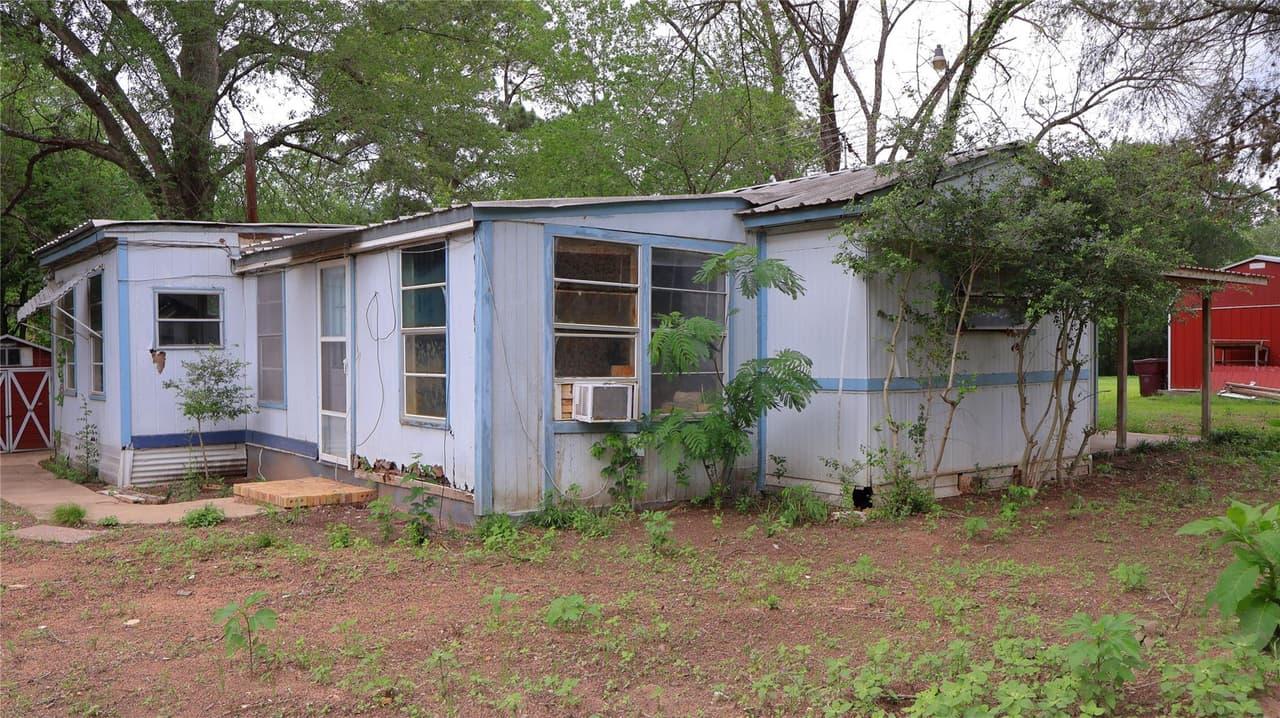 175  Ash St photo 4