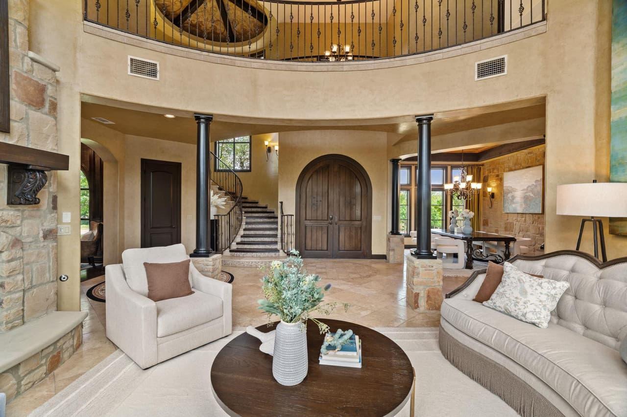 206  BELLA CIMA Dr photo 3