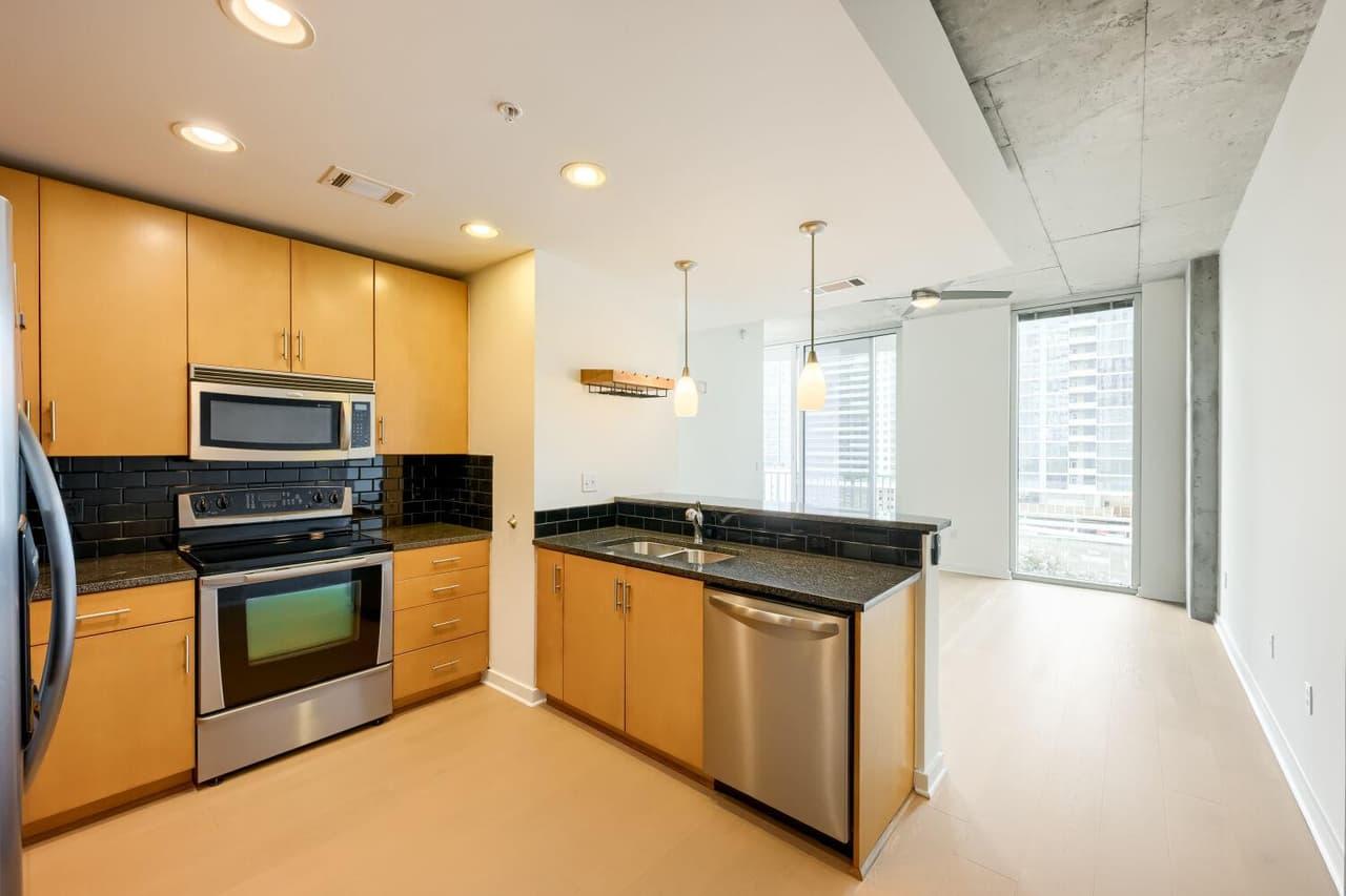 360  Nueces St  #1208