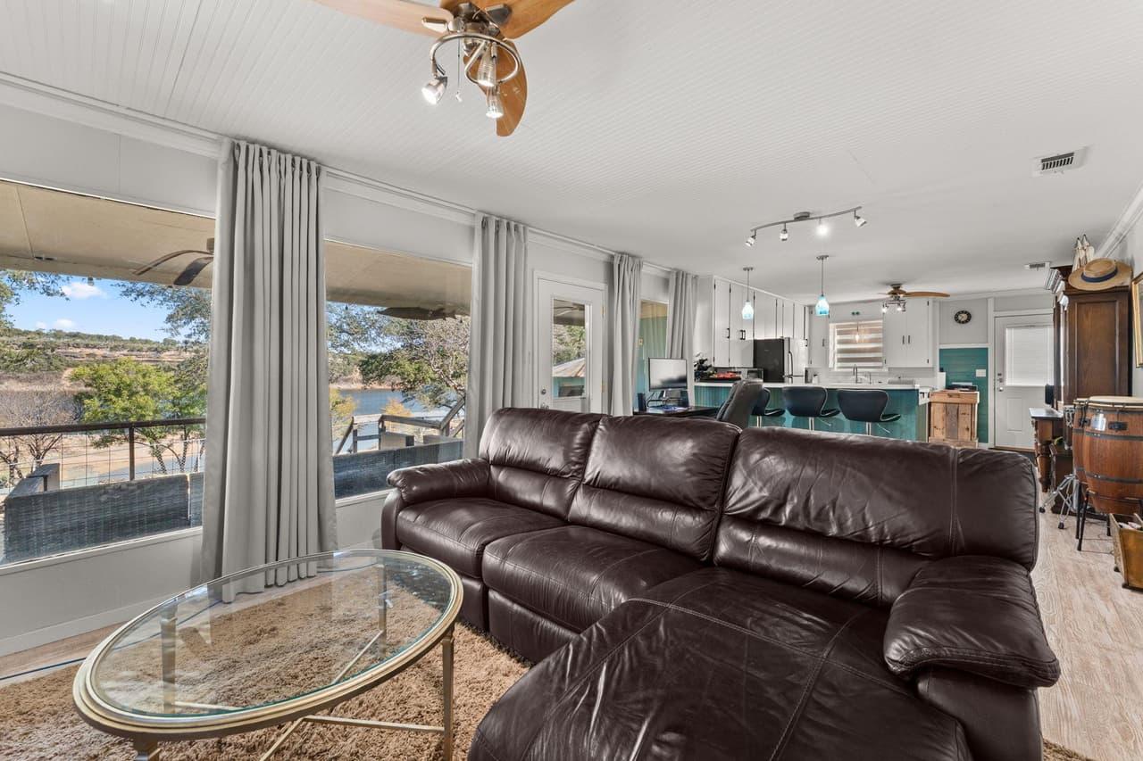 1327  Lake Shore Dr photo 5