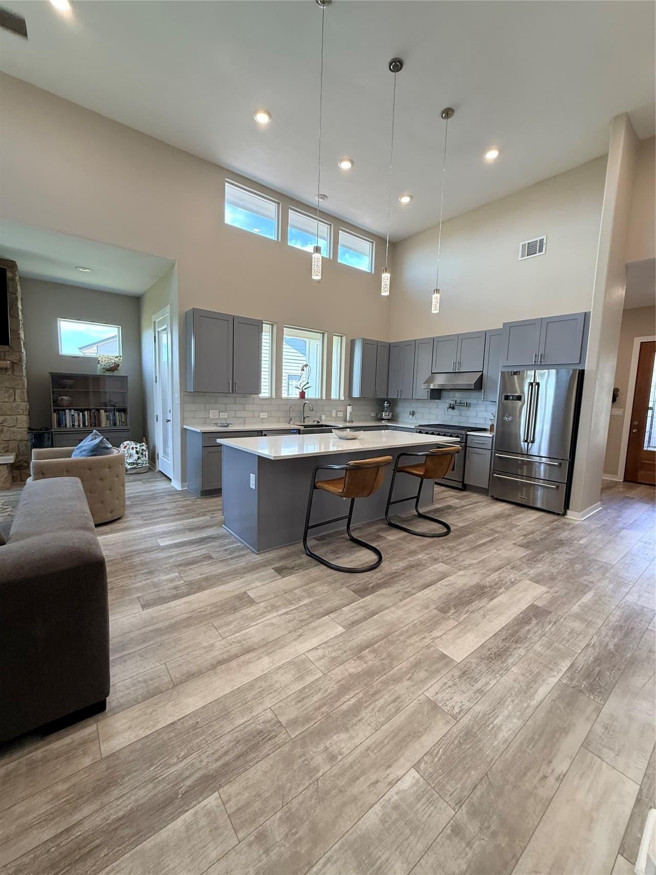 2108  Patriot Dr photo 5
