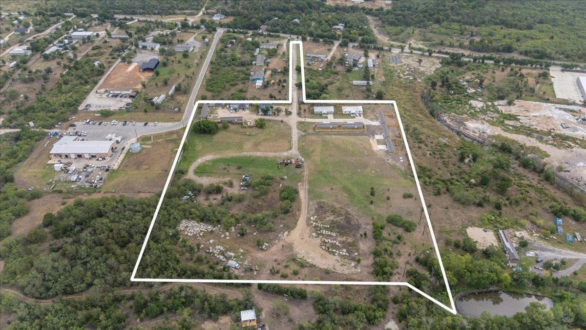 9231  Williamson Rd None