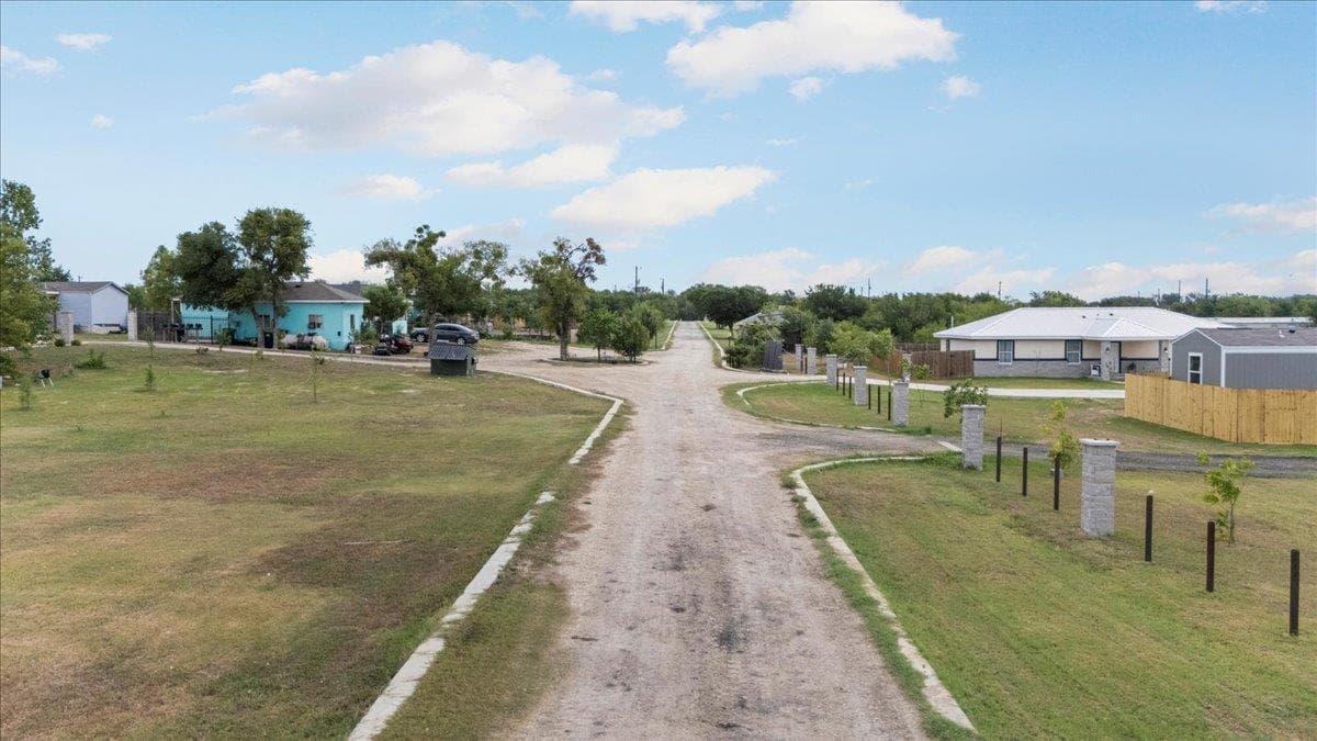 9231  Williamson Rd None photo 2