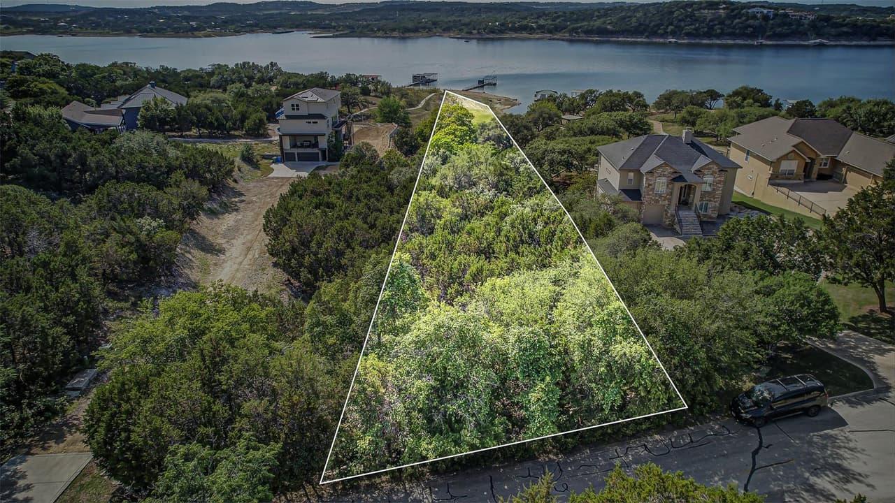 400  Lakefront Dr photo 2