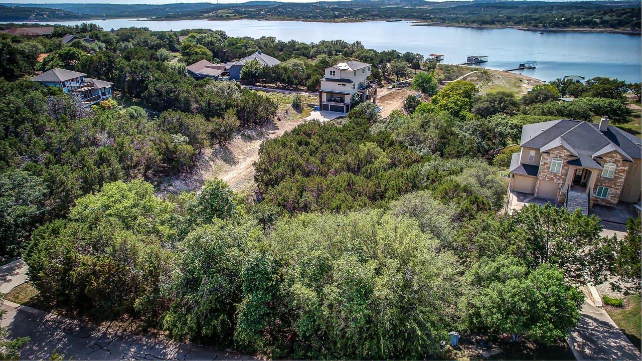 400  Lakefront Dr photo 3