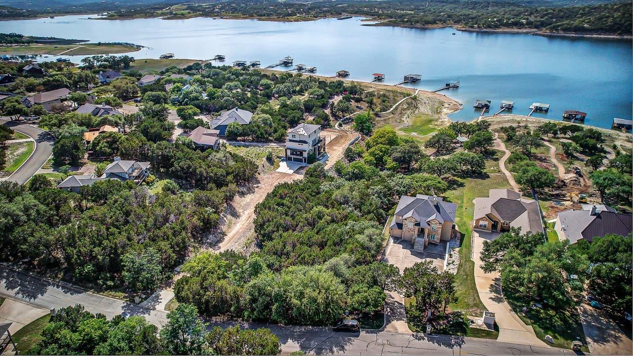 400  Lakefront Dr photo 5
