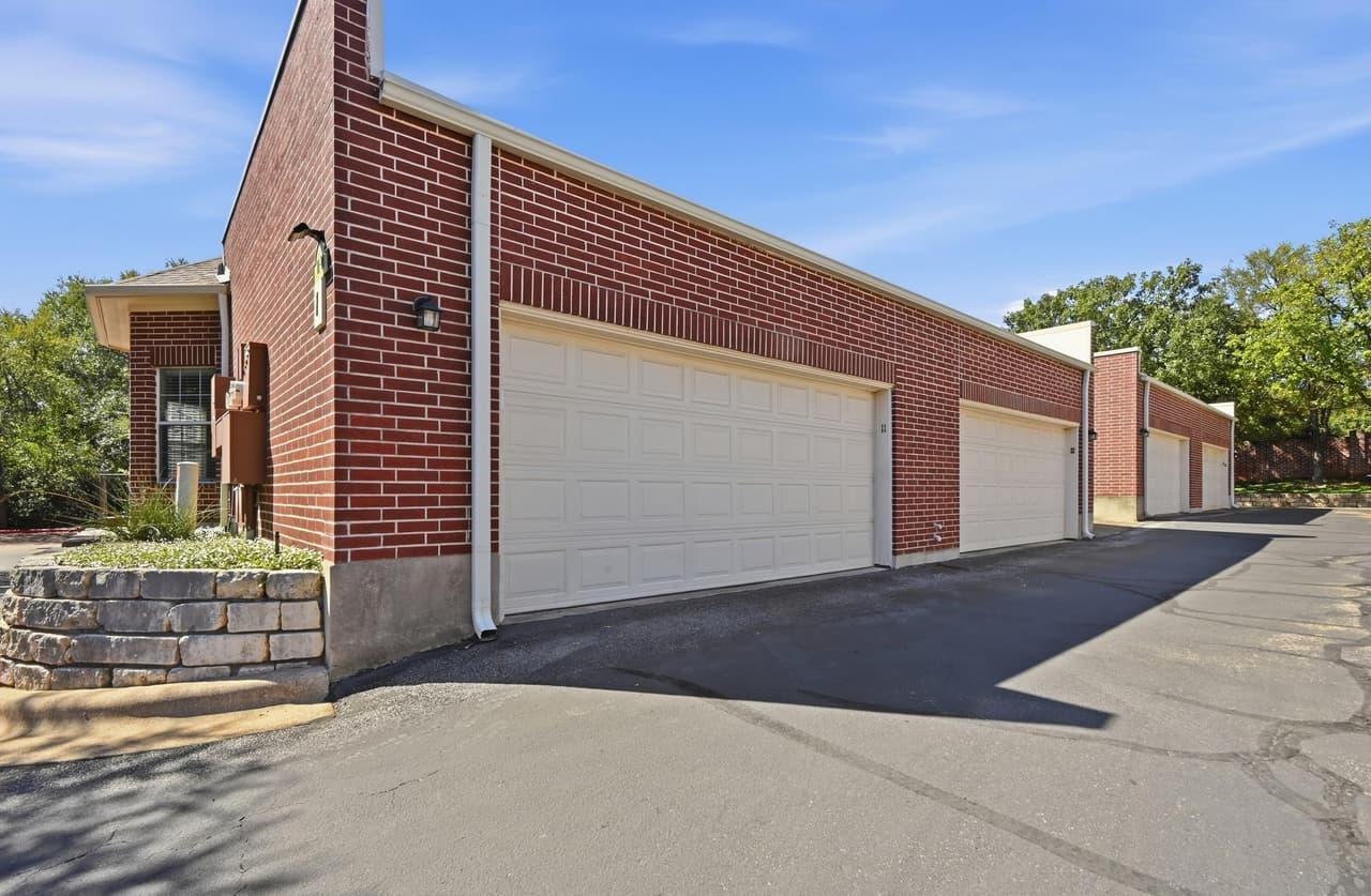 5515  Davis Ln  #1 photo 3