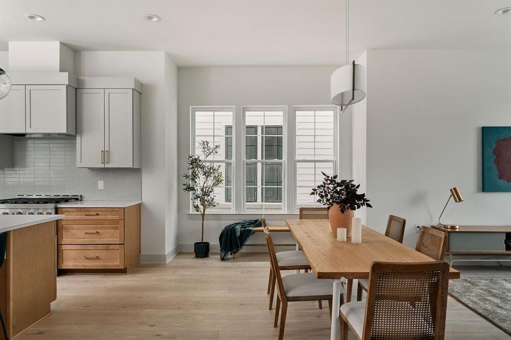 2209  Woodland Ave  #601 photo 2