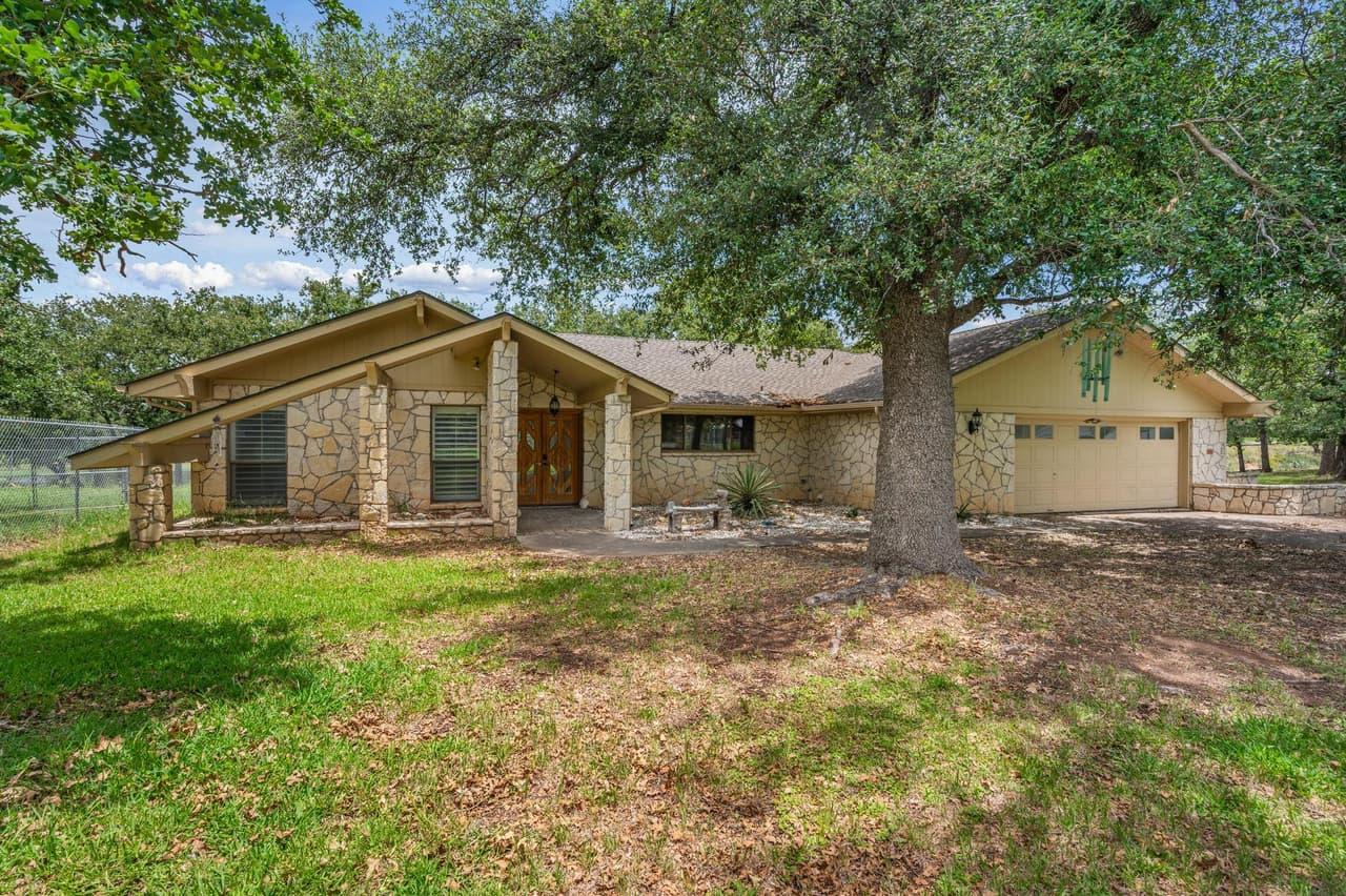 109  Sunset Cir photo 2