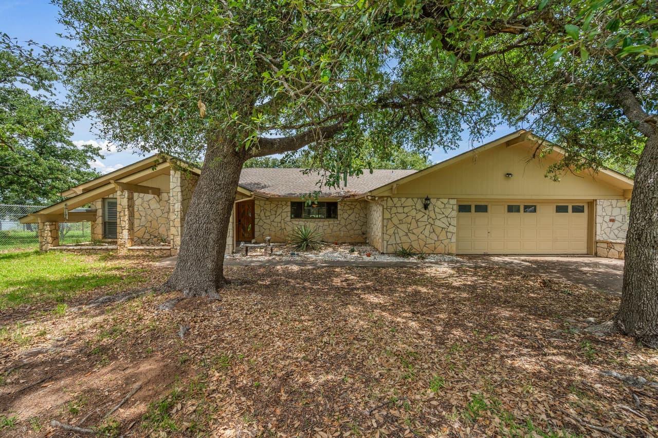 109  Sunset Cir photo 3