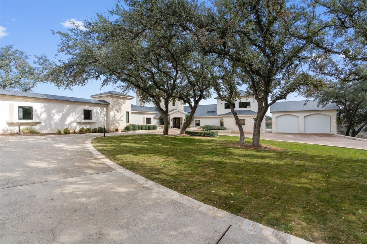 26100  Countryside Dr photo 4