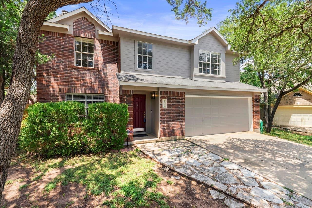 2028  Desco Dr photo 2