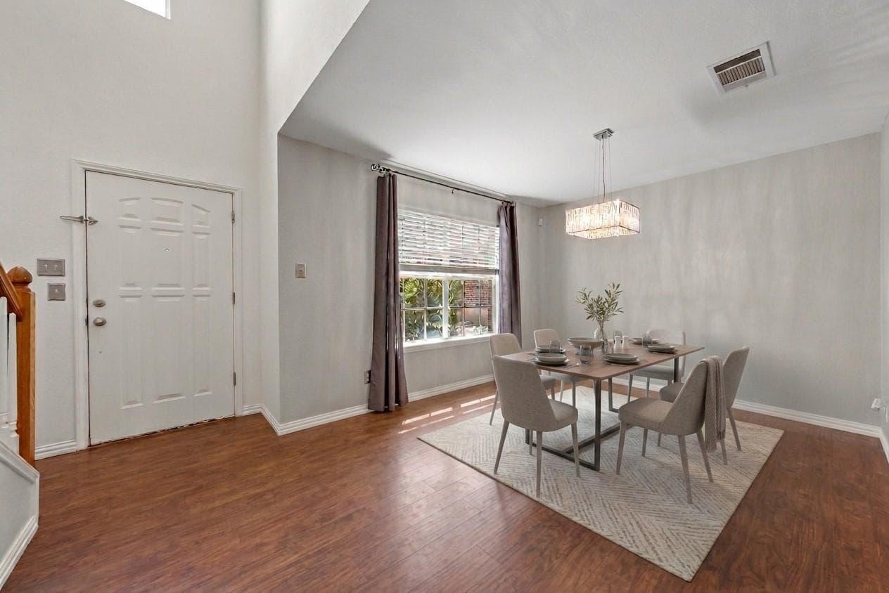 2028  Desco Dr photo 3