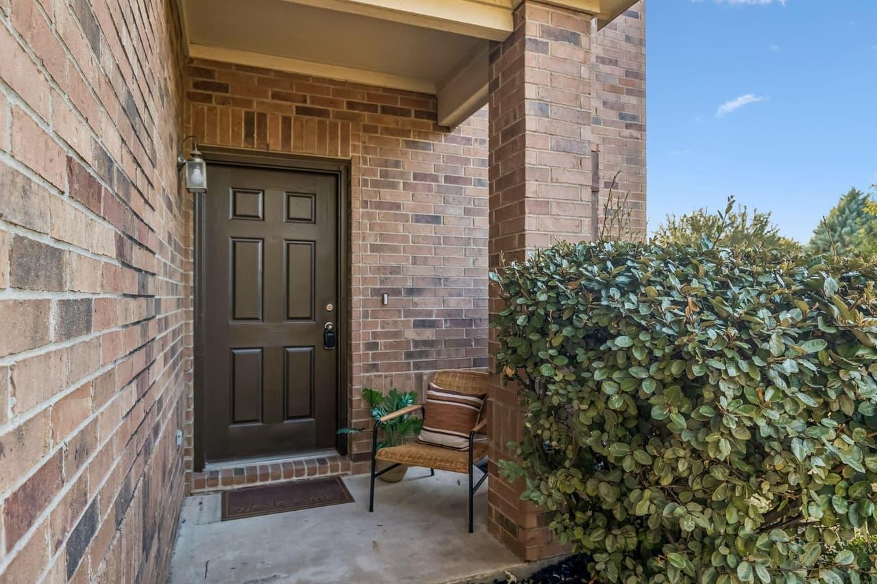 14401  Lake Victor Dr photo 2