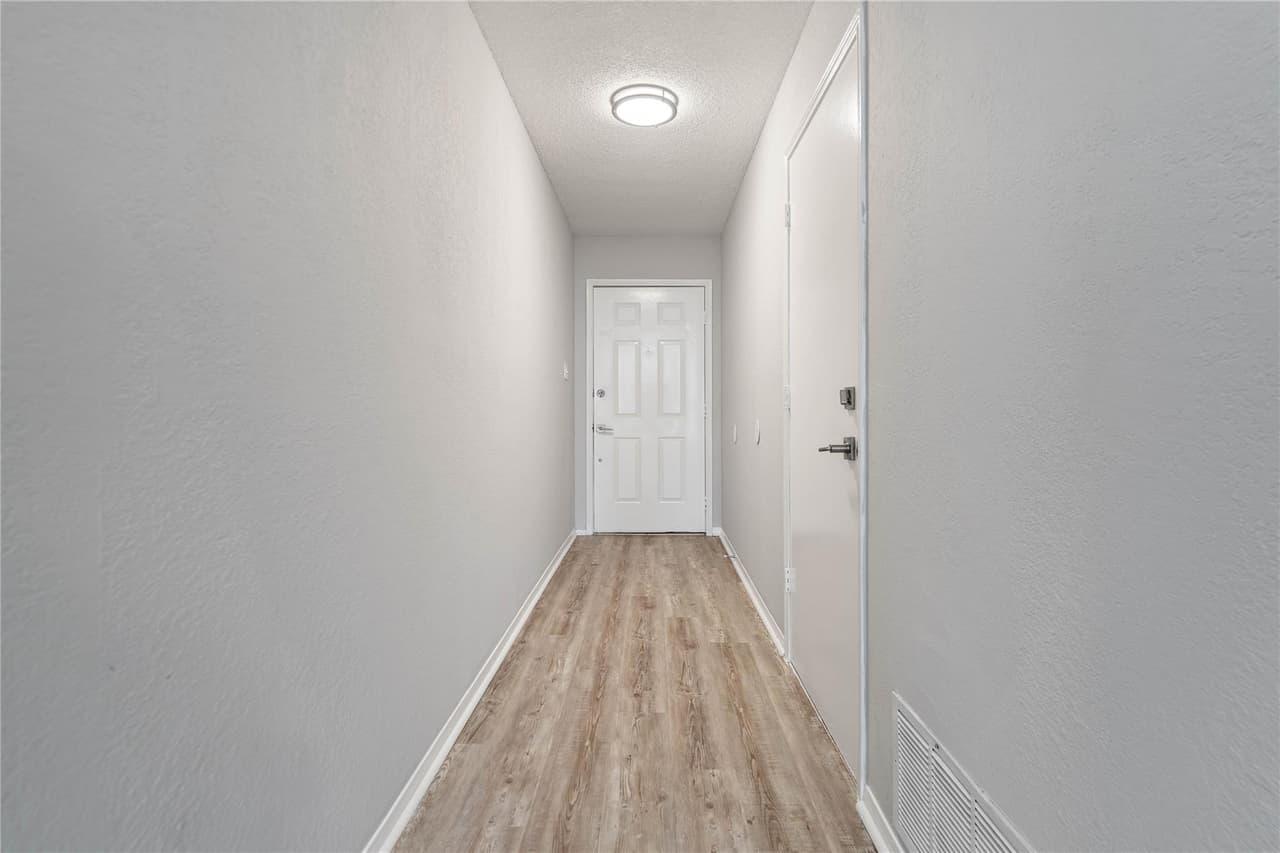 12808  Chromite St photo 4