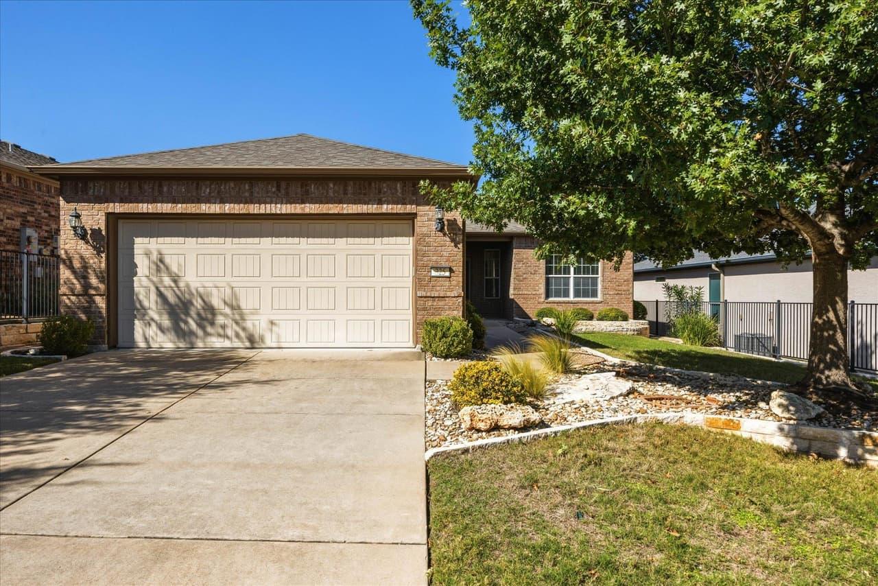 325  Bartlett Peak Dr photo 2