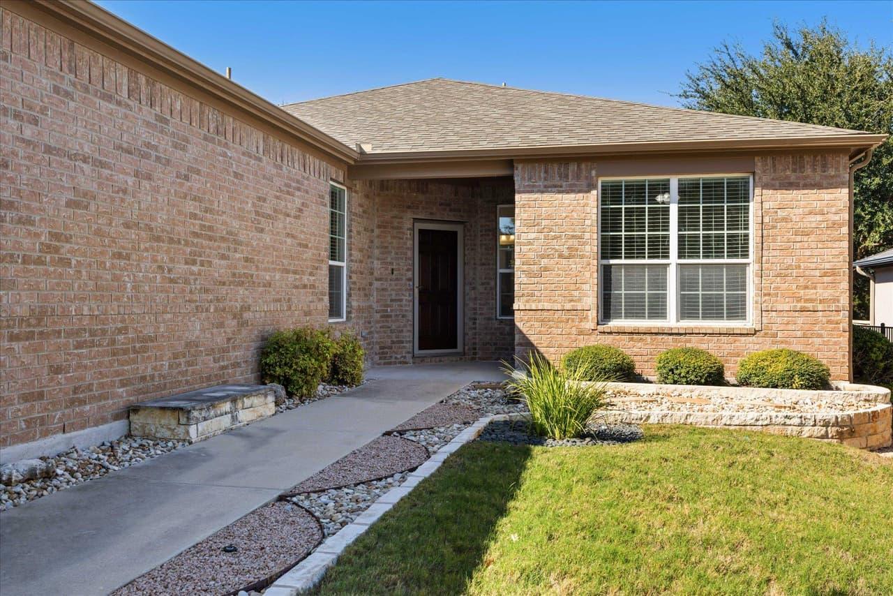 325  Bartlett Peak Dr photo 3