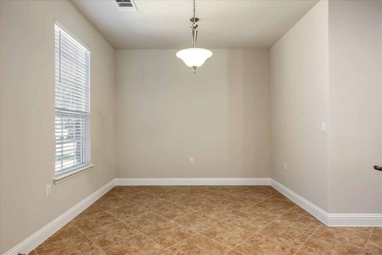 325  Bartlett Peak Dr photo 6