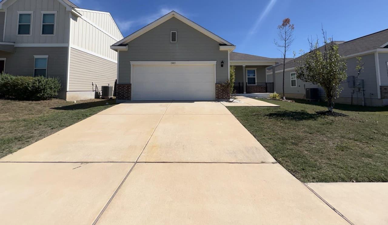 13013  Titanium St