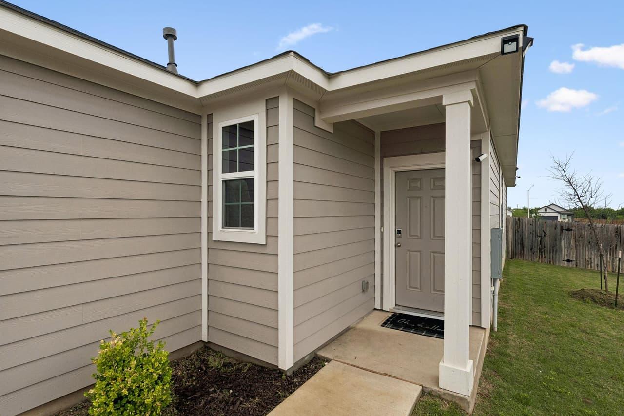 10600  Ridan Way photo 3