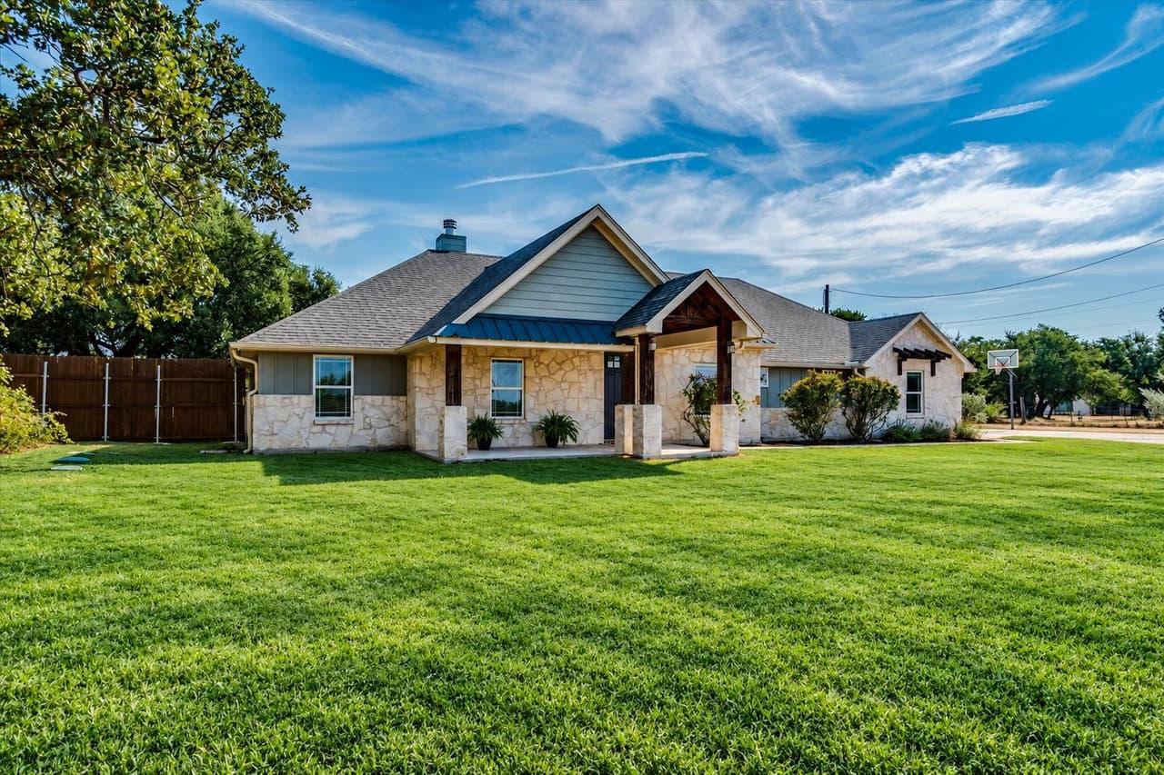 109  Deep Lake Cir