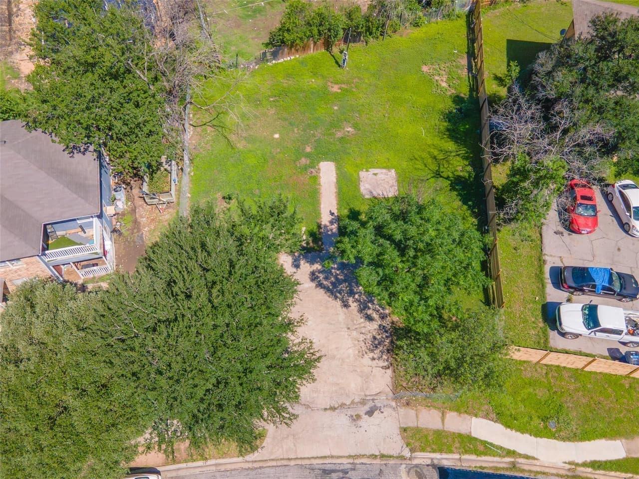 8304  Garcreek Cir