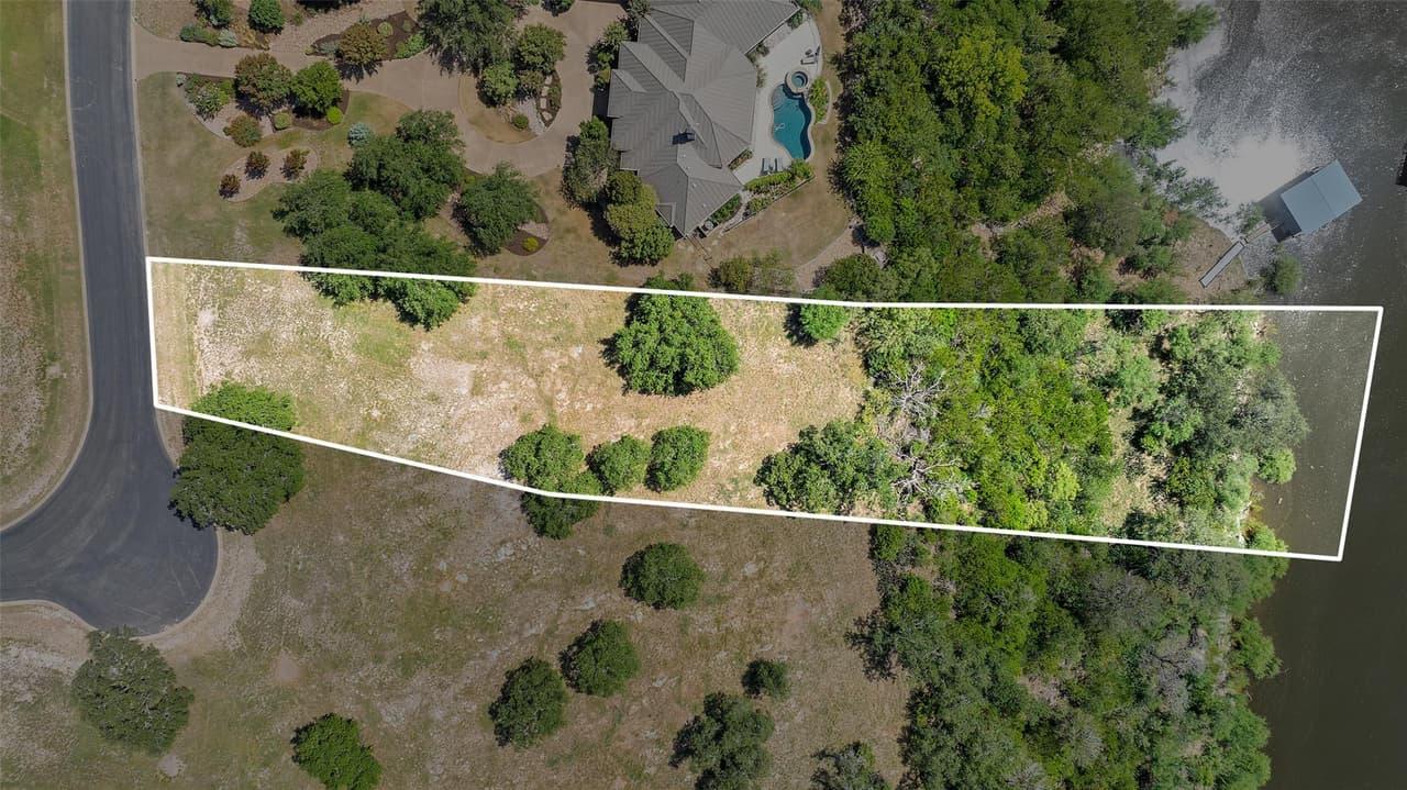 2928  Cliff Overlook None photo 2