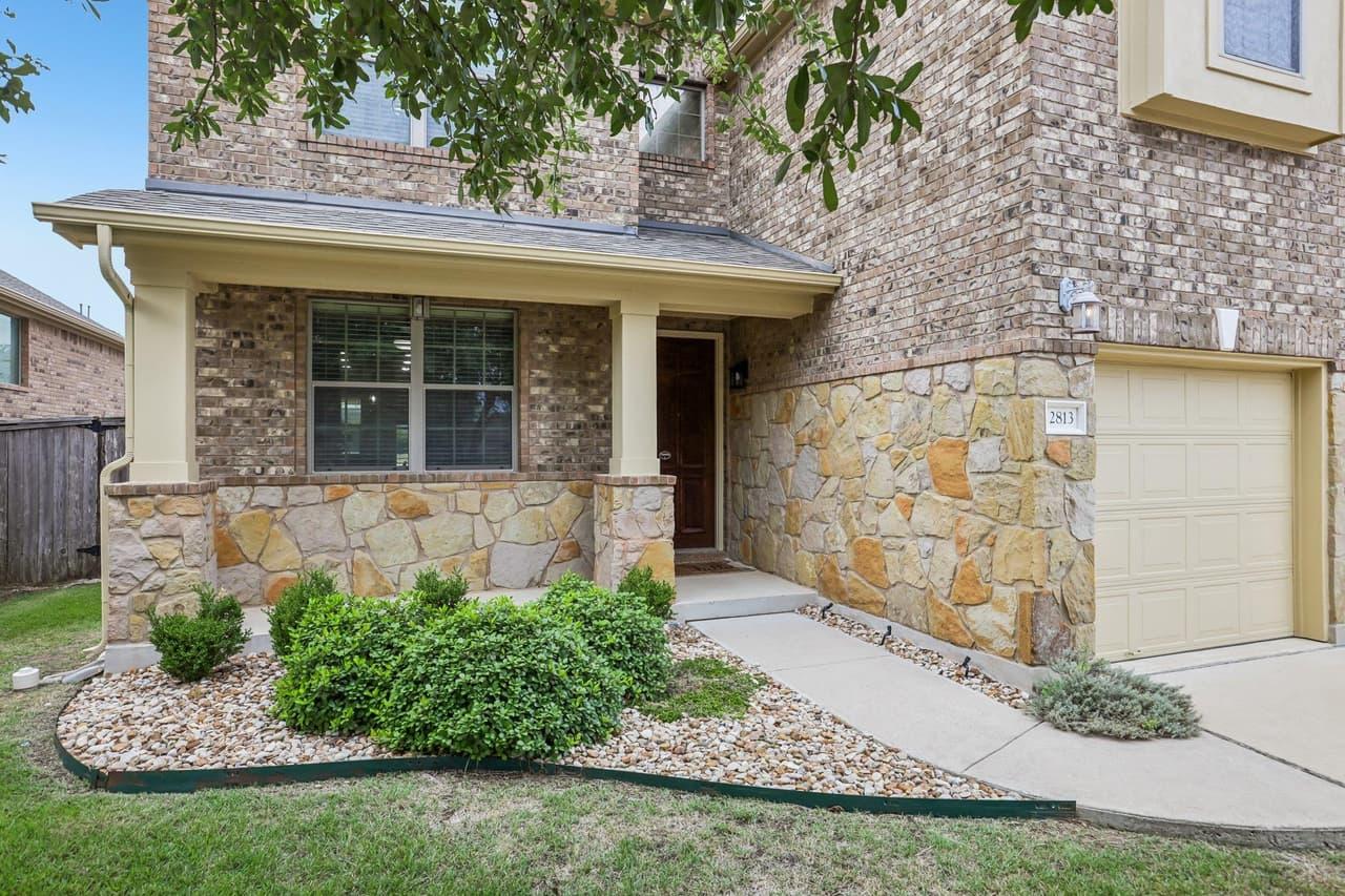 2813  Granite Hill Cv photo 3