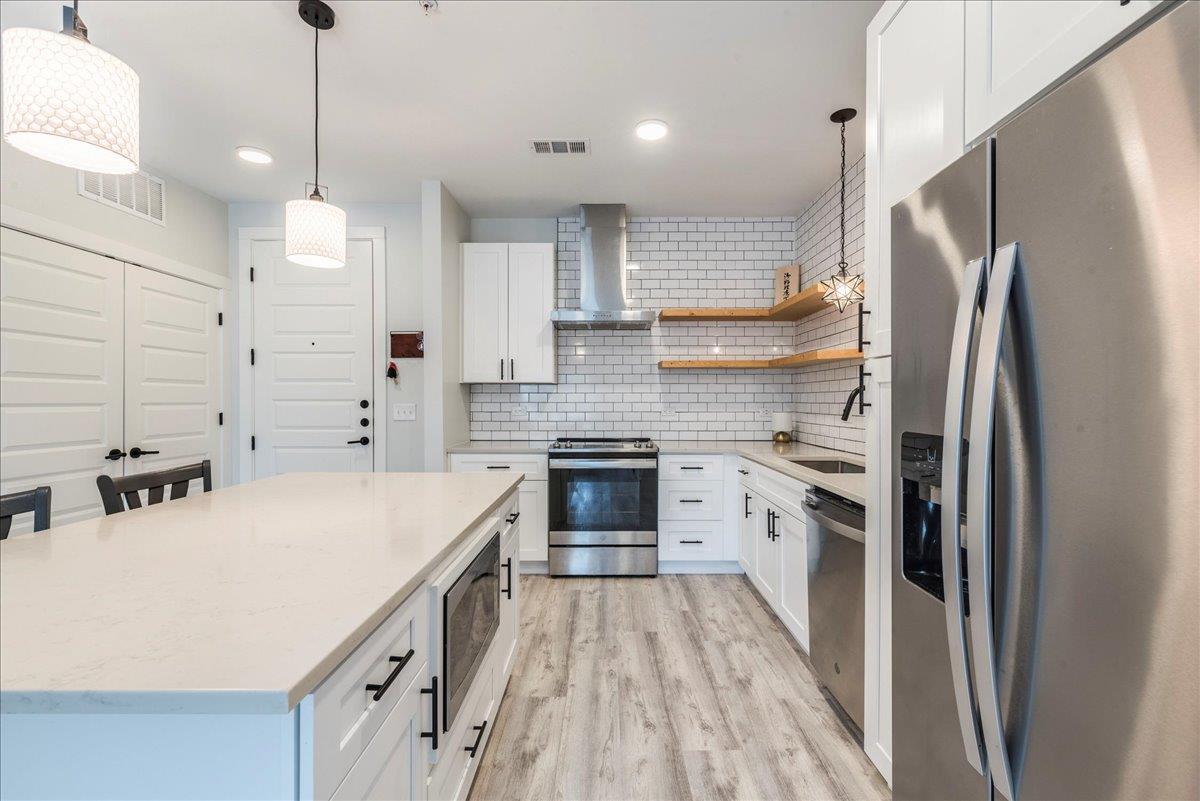 3101  Govalle Ave  #220