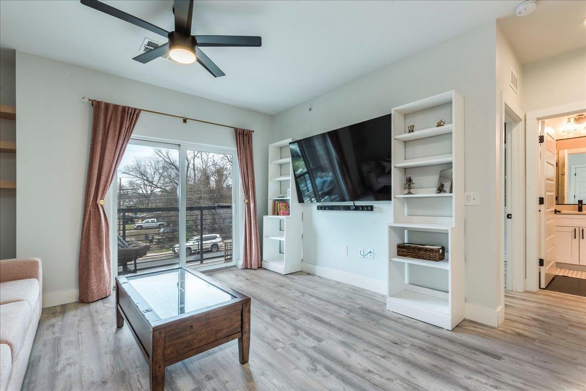 3101  Govalle Ave  #220 photo 6