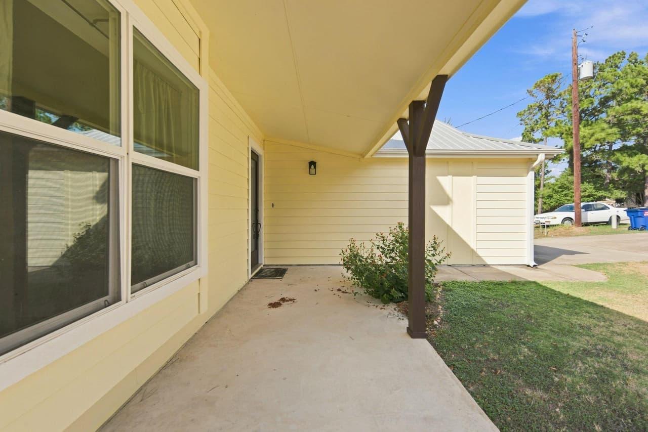 113  Lei Ct photo 3